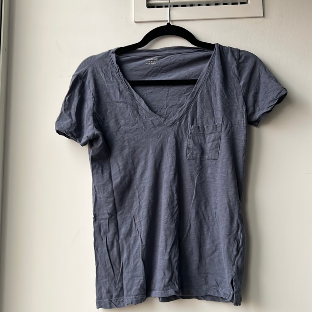 Madewell 100% Cotton XXS V neck short sleeve shirt
